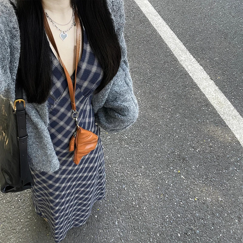 复古内搭打底格子挂脖连衣裙2025新款早春季套装6777