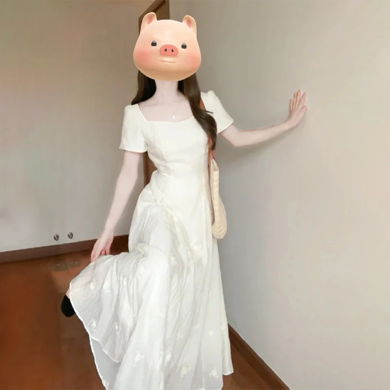 法式度假方领连衣裙子女夏季2025新款温柔风收腰显瘦长裙3562