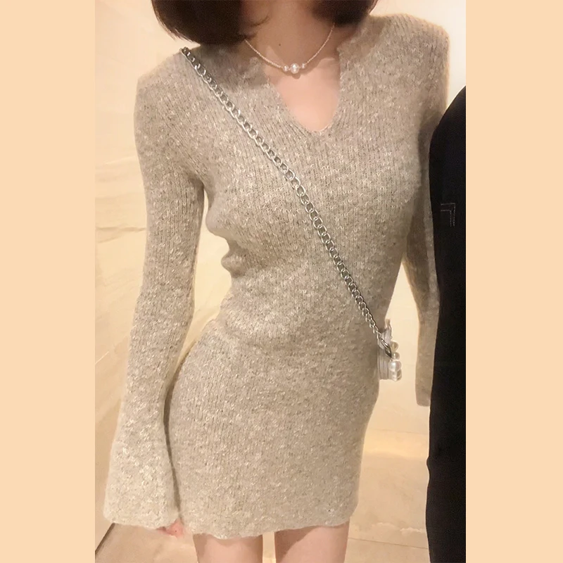 法式气质长袖连衣裙2024秋冬新款高级感赫本风打底短裙H178