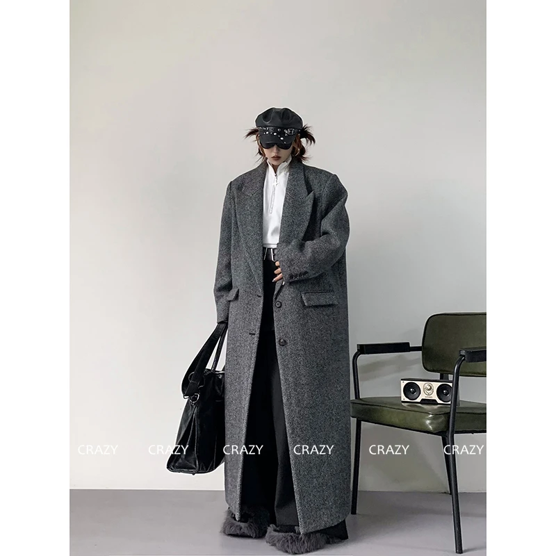 秋冬新款高级感英伦赫本风气质加厚长款人字纹毛呢大衣外套女