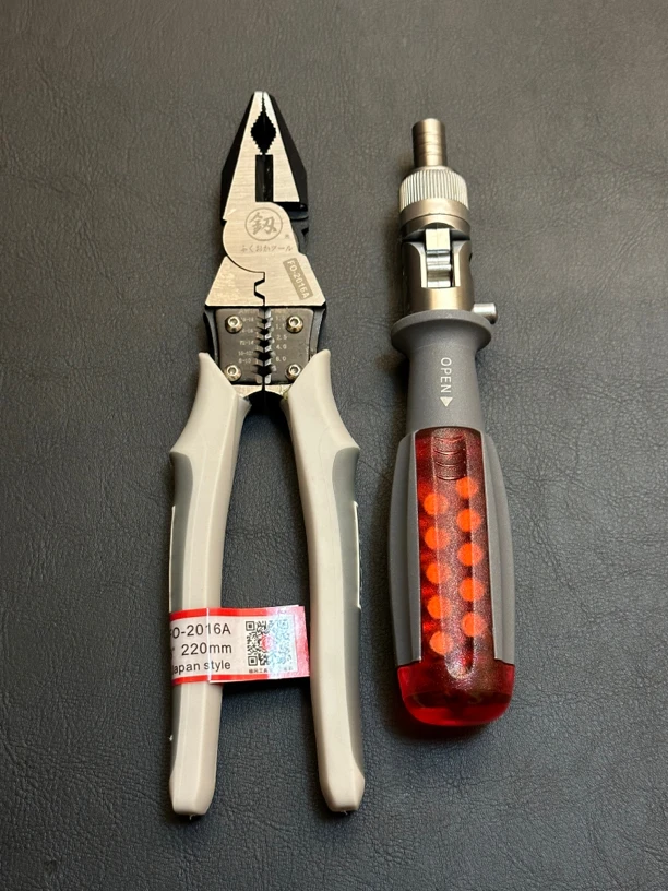 日本福冈家用(两件套)多功能棘轮螺丝刀多功能省力钢丝钳拍一发二