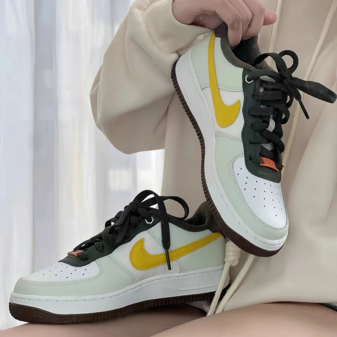 NIKE/耐克女空军Air Force 1 AF1休闲增高板鞋芥末黄 FV3647