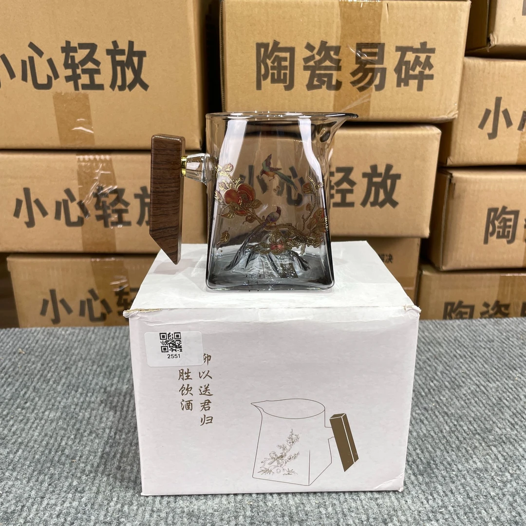 喜上眉梢观山玻璃公道杯   2551