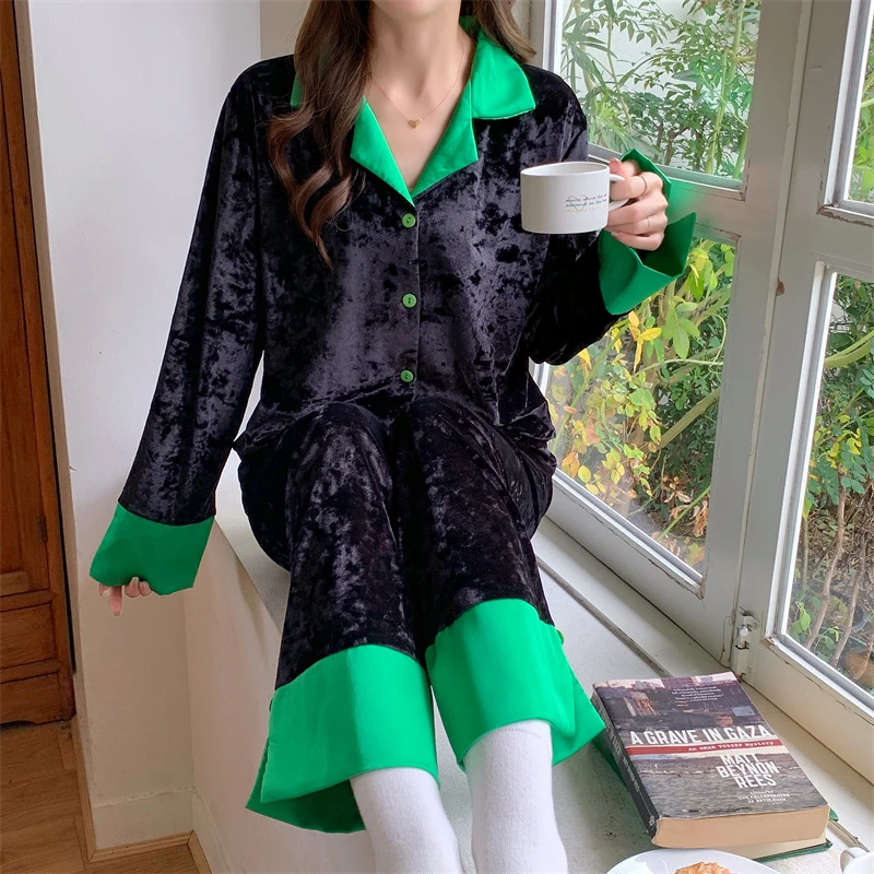 【小美慧】雪花绒秋冬纯黑色绿领口家居服奢华宽松睡衣套装两件套女