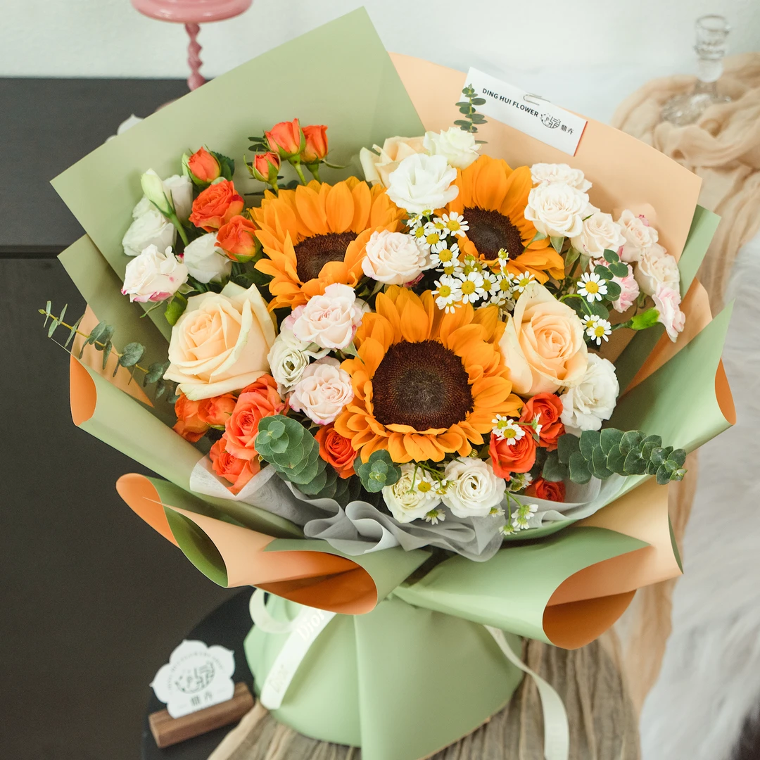 【与快乐撞怀】3枝向日葵3枝香槟玫瑰混搭花束送同学老师老婆送长辈男女朋友闺蜜附近花店小时达