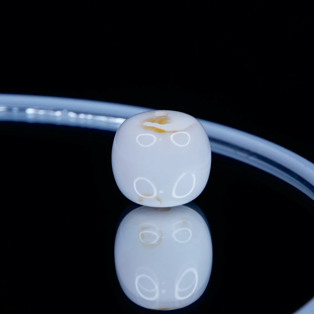 天然琥珀蜜蜡 10mm漆白满蜡金妖花瓷润俱佳老型 精品文玩配饰