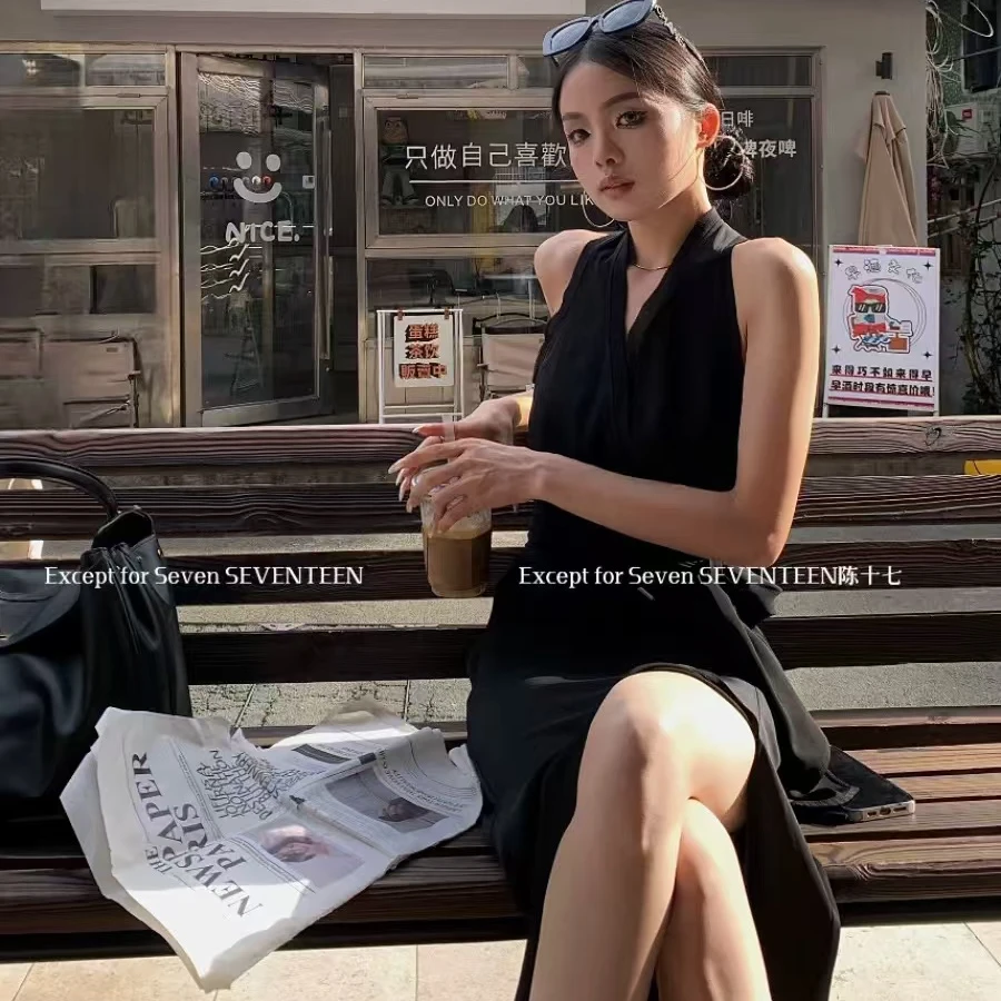 除于七【气场拉满】气质高级V领休闲网纱拼接V领黑色连衣长裙1837