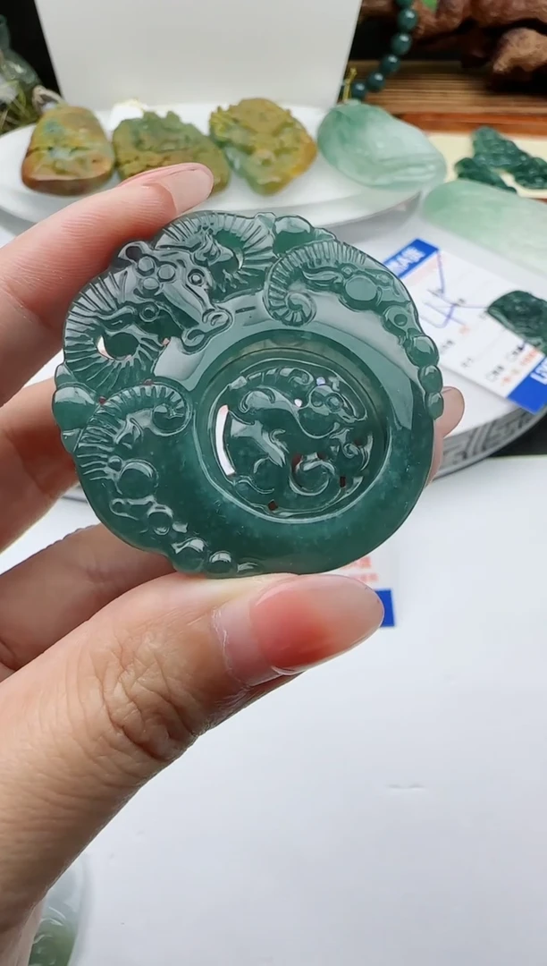 【闪购商品】翡翠吊坠(不含链)未镶嵌三阳开泰多样性发一