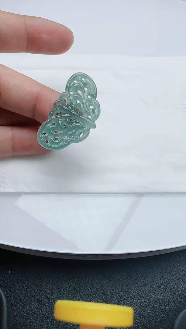 【闪购商品】翡翠吊坠(赠链)未镶嵌1