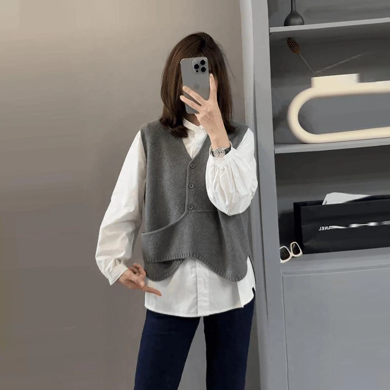 小个子洋气减龄时尚套装女早春新款白色衬衫V领针织马甲两件套潮