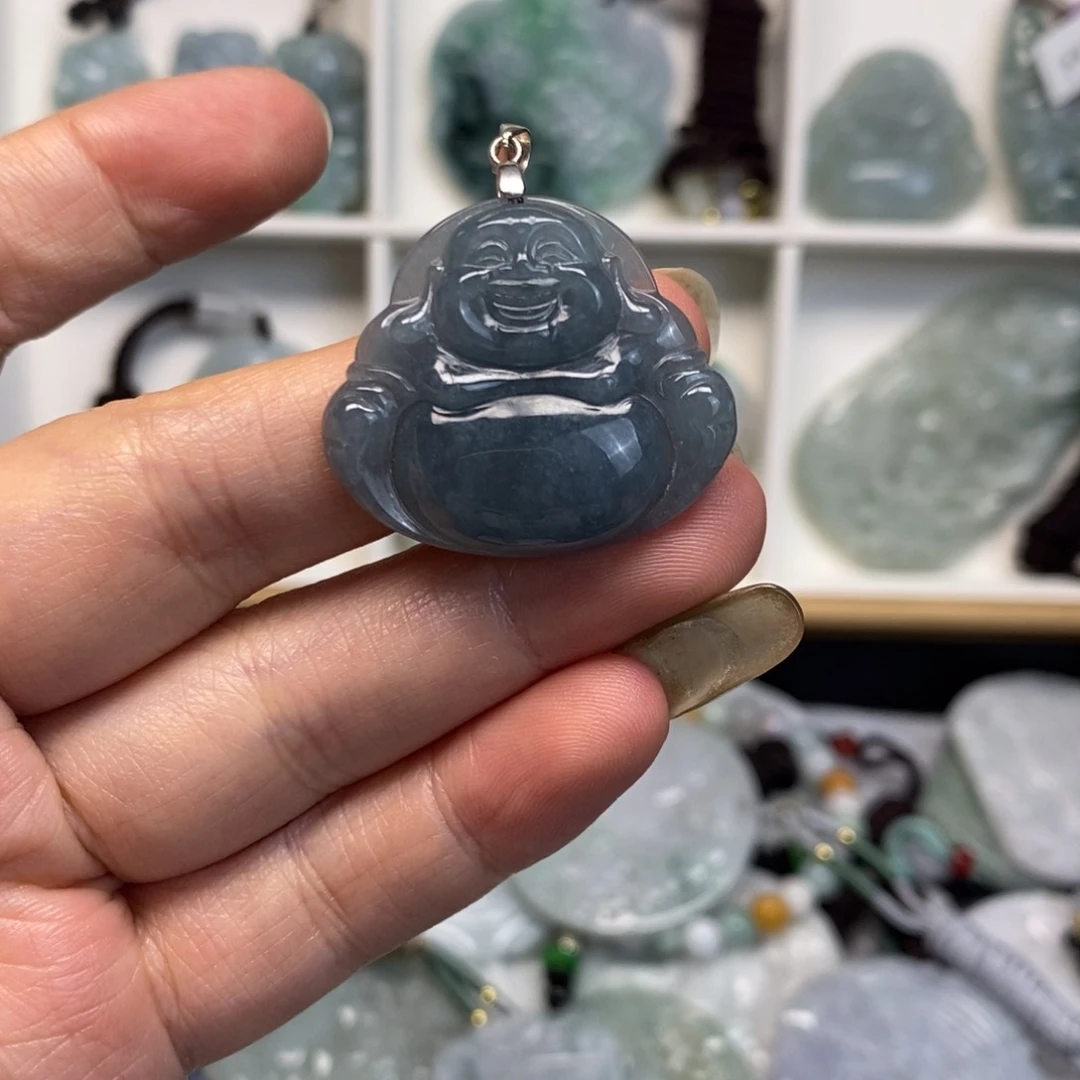 翡翠颈饰未镶嵌佛公