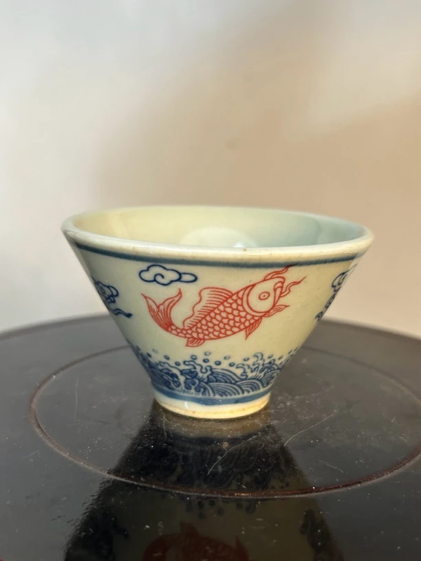 景德镇陶瓷釉下青花鱼纹斗笠茶杯手绘釉下红主人杯容量80毫升
