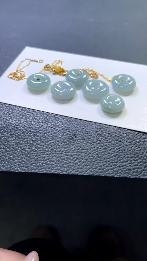 【闪购商品】翡翠挂件未镶嵌平安扣多样性发一件