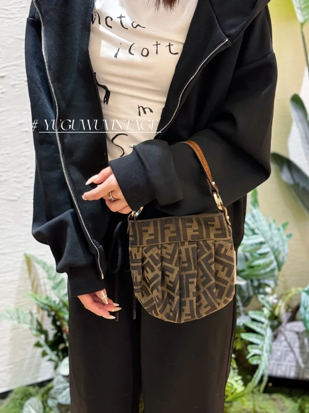 95新 FENDI/芬迪 御古屋/97816/老花元宝手提包