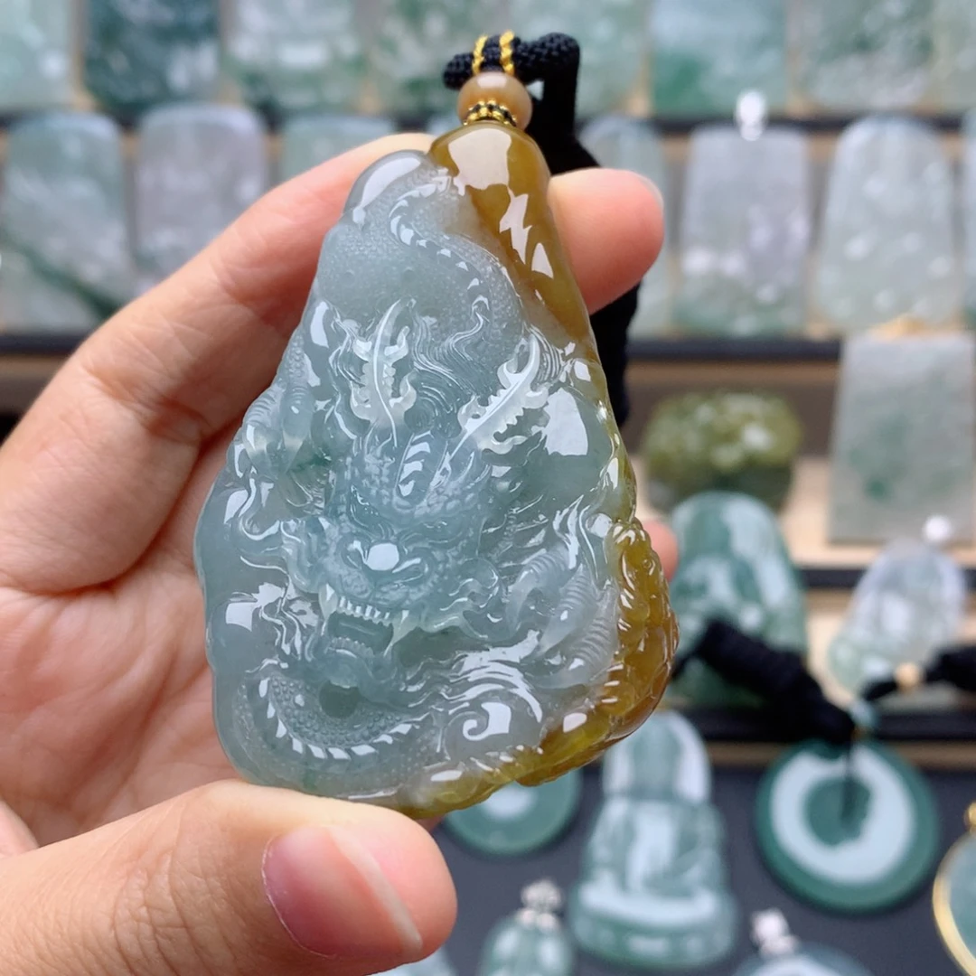 翡翠颈饰未镶嵌(****龙