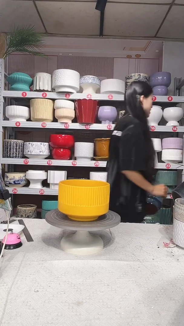 【闪购商品】陶瓷20CM以下高温陶瓷花盆 -橙竖纹小*瑕疵