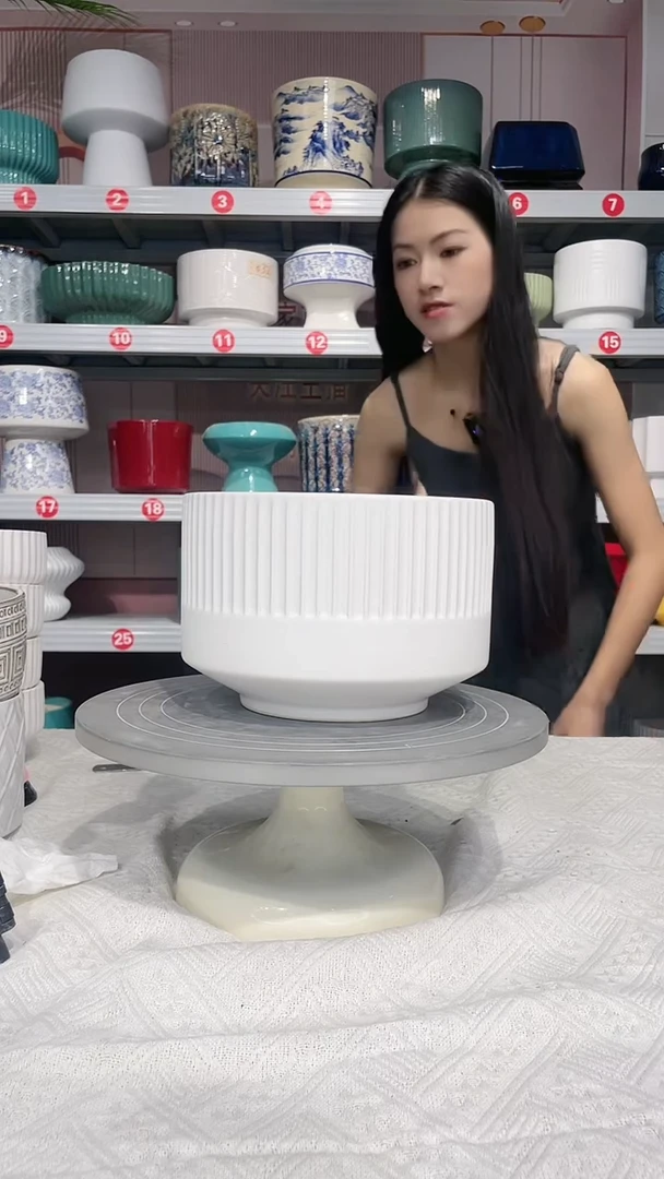 【闪购商品】陶瓷20CM以下高温陶瓷花盆-白竖纹小20*14