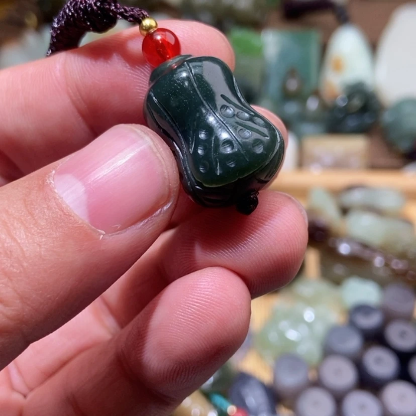 【闪购商品】和田玉(糖玉)颈饰未镶嵌