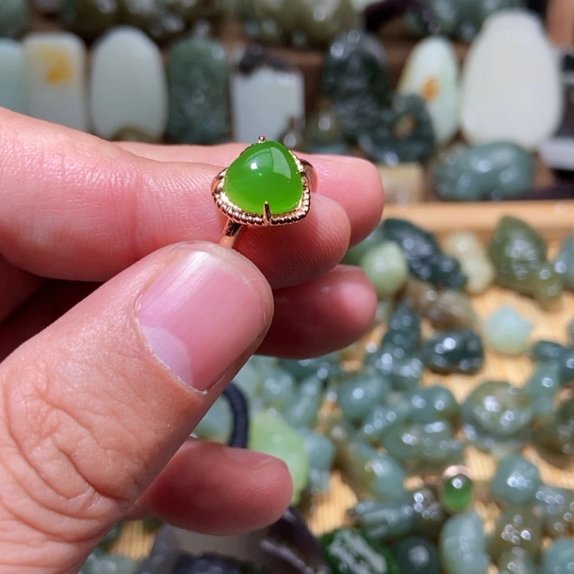 【闪购商品】和田玉（糖玉）颈饰未镶嵌舒*