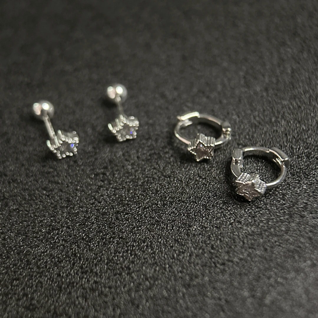 铜合金合成锆石耳饰 小星星迷你拧螺丝耳蜗钉女设计感气质耳骨钉