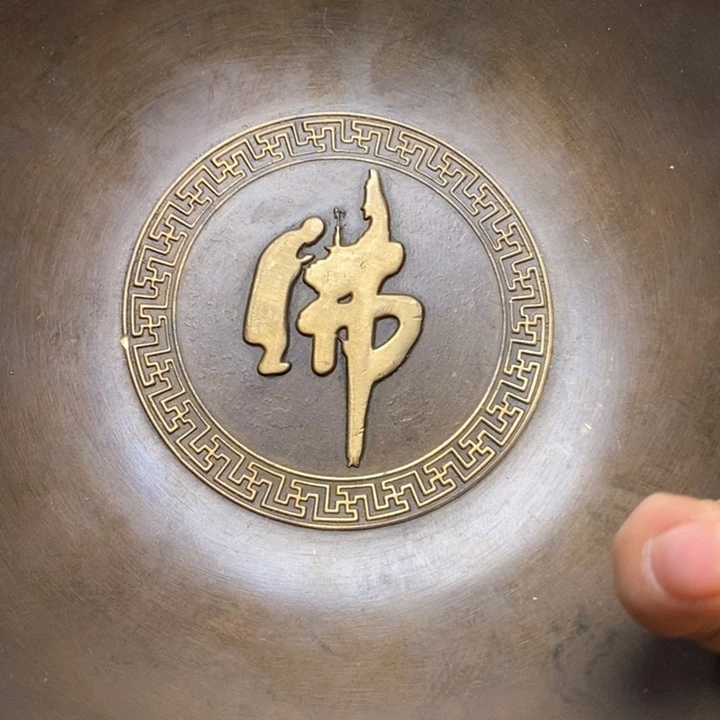 铜器摆件做工精良