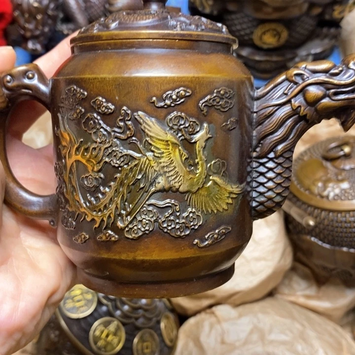 铜器摆件做工精良