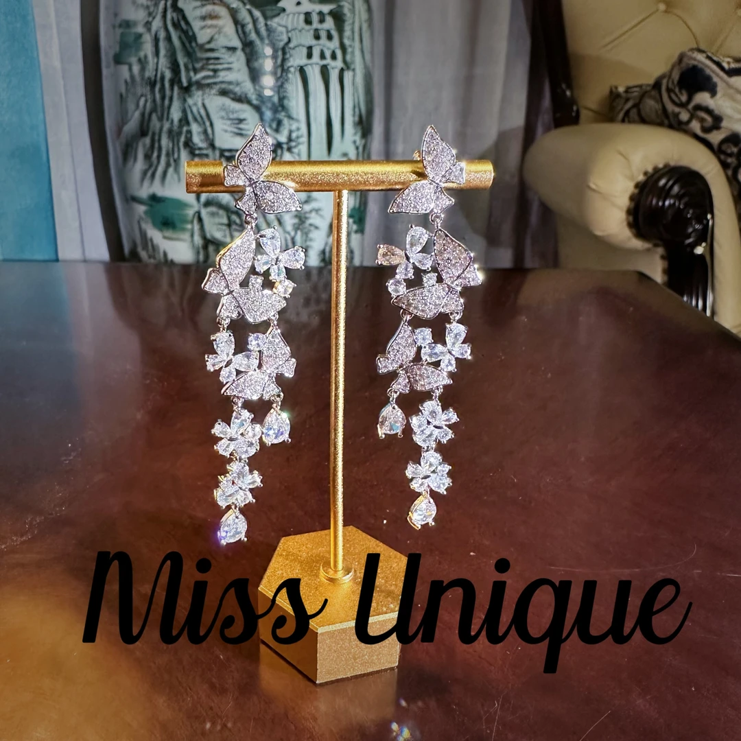 B594银色三只蝴蝶流苏耳环