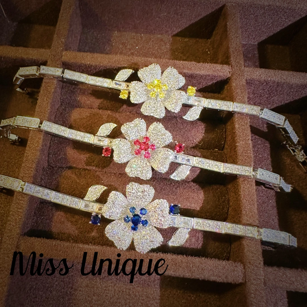 D5057红黄蓝五瓣花手链