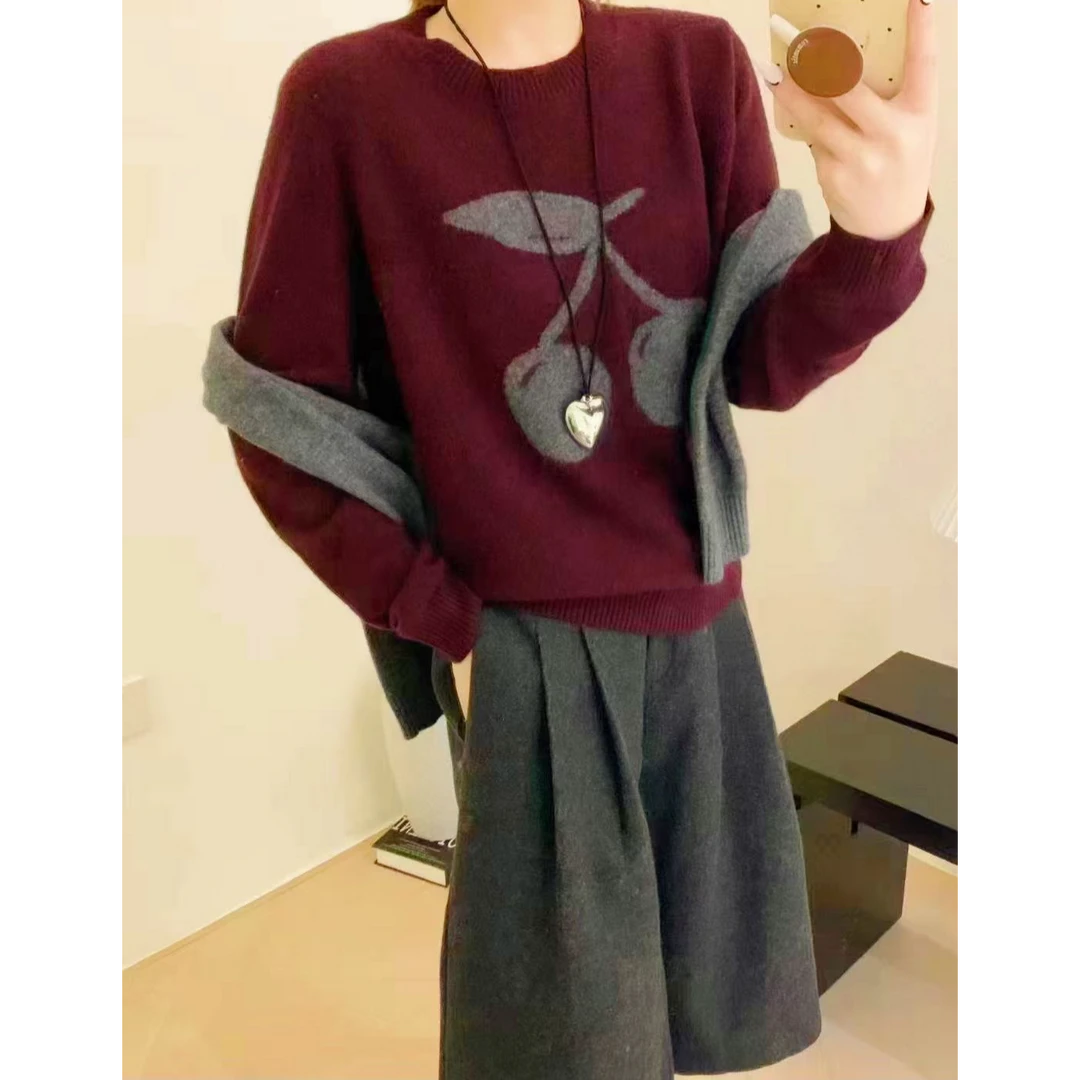 玲家精选10131款号樱桃刺绣针织衫