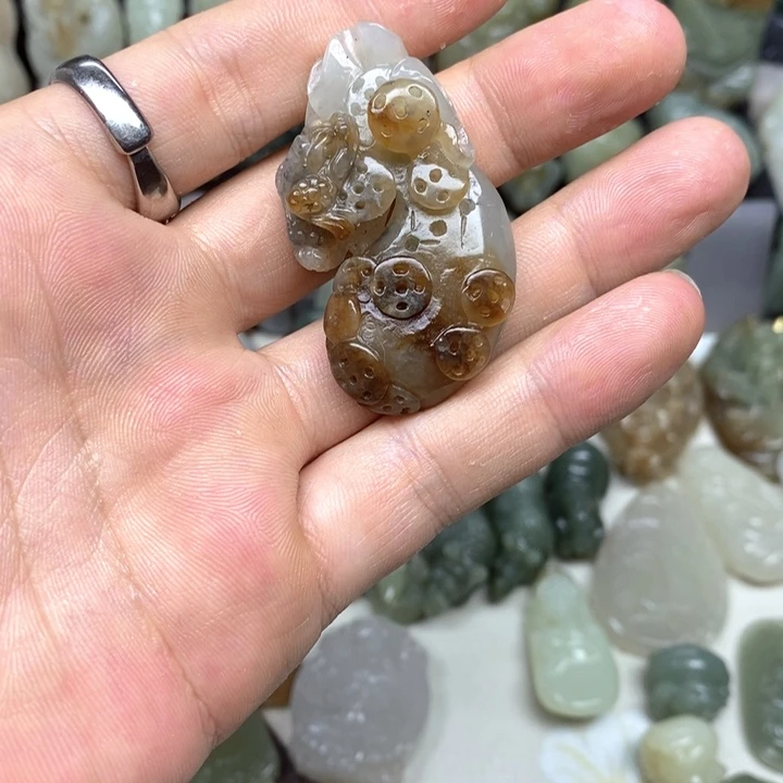 和田玉颈饰未镶嵌⁷*