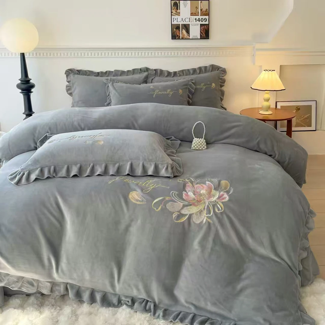【罗拉花园】轻奢绣花牛奶绒加绒四件套加厚刺绣花绒被套毛绒床单