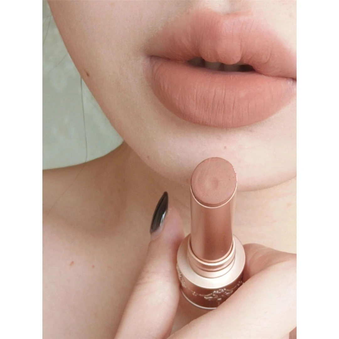 裸门新生命 清冷低饱和裸咖小天使固体唇泥棒丝绒哑光显白口红