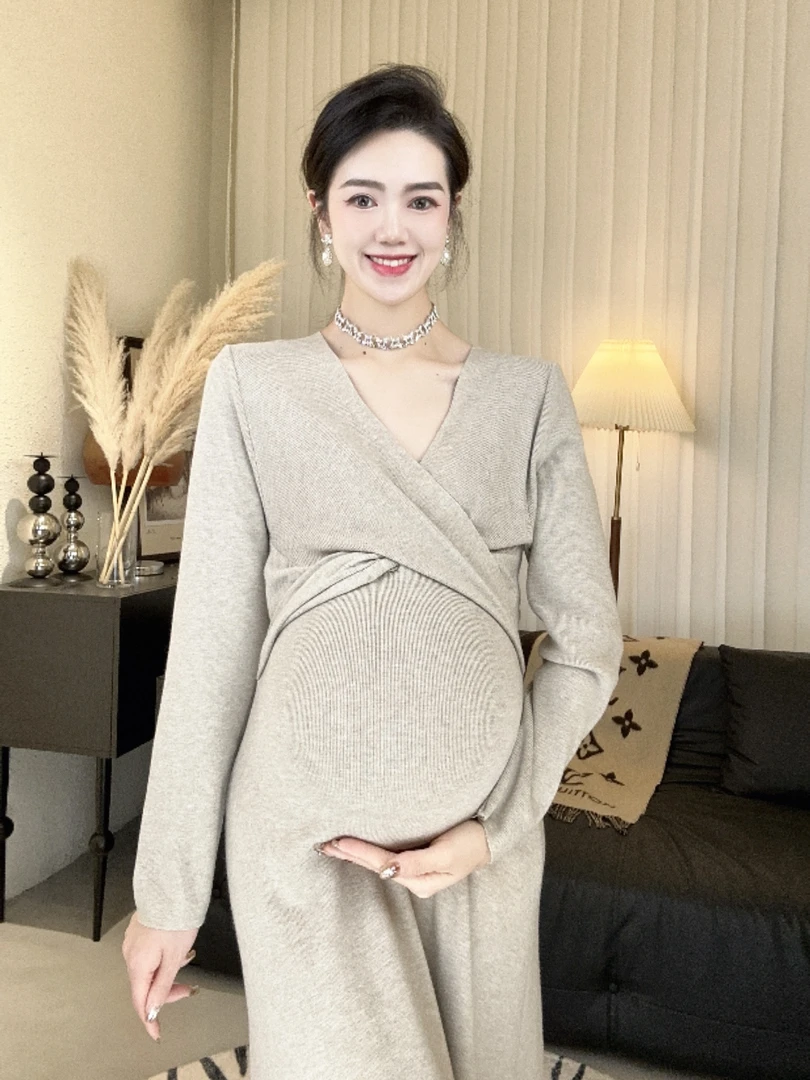 Zoey孕妇装早春新品中长款连衣裙显瘦针织打底设计款辣妈宽松裙