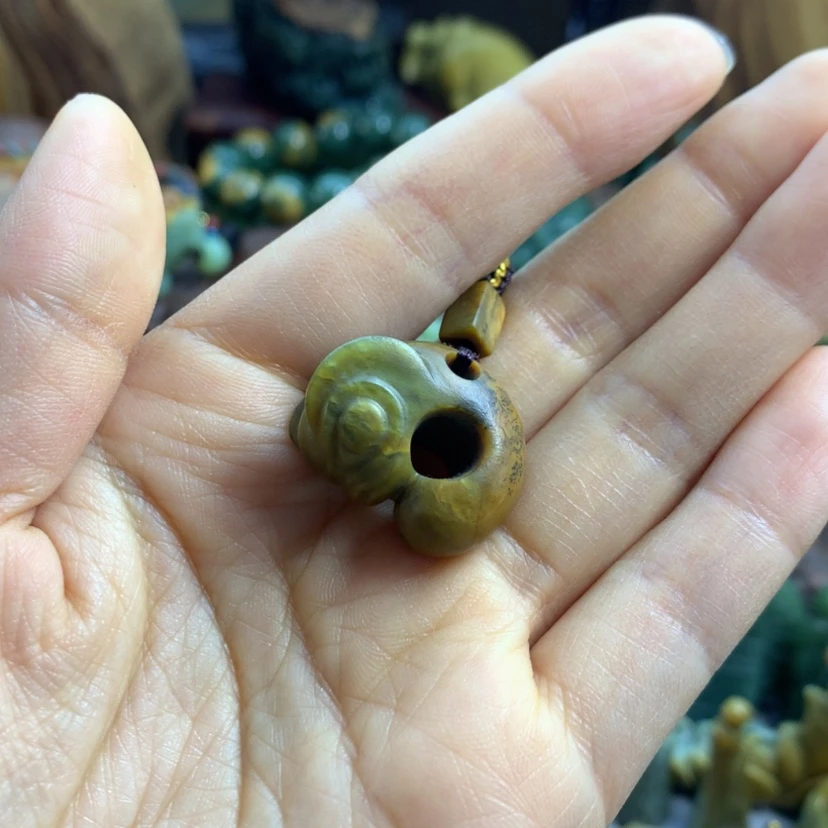 【闪购商品】岫岩河磨玉（透闪石质玉）手把未镶嵌加****二