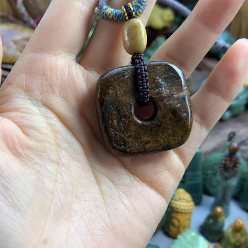 【闪购商品】岫岩河磨玉(透闪石质玉)挂件未镶嵌阿*