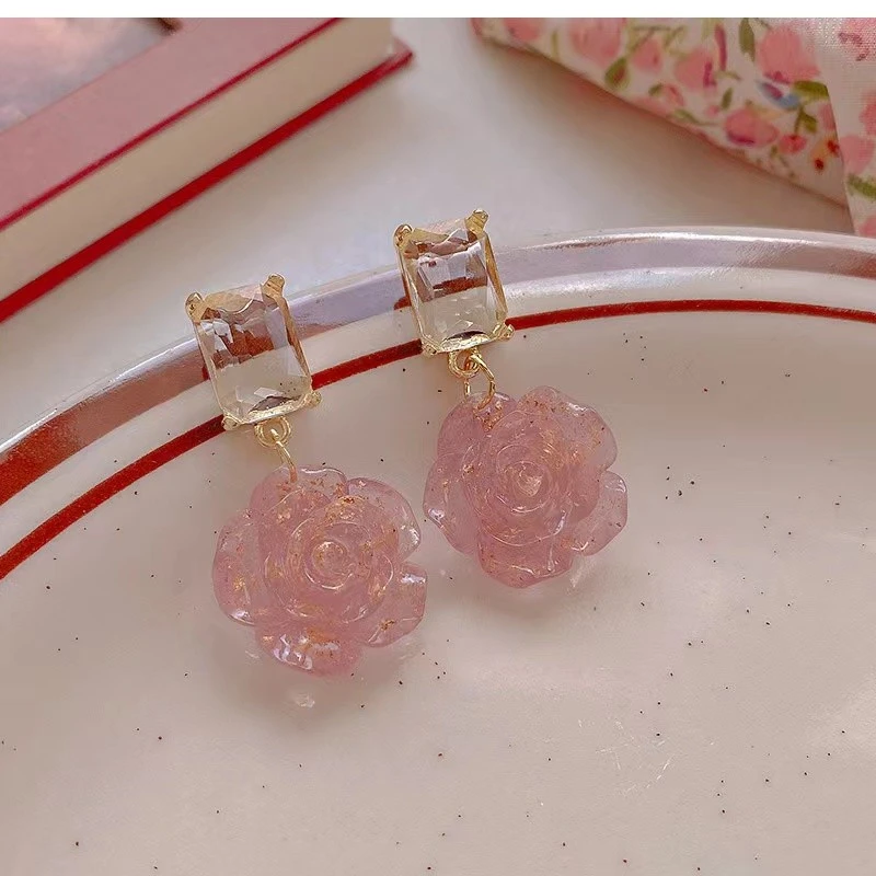 铜合金亚克力耳饰 温柔复古粉色花朵耳环小众设计高级感优雅耳饰