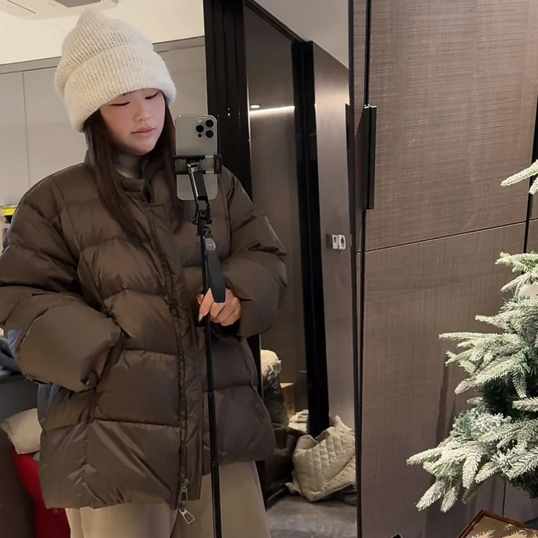 【吃不饱饱】大码 夜晚咖啡馆 设计感短款立领羽绒服气质宽松864