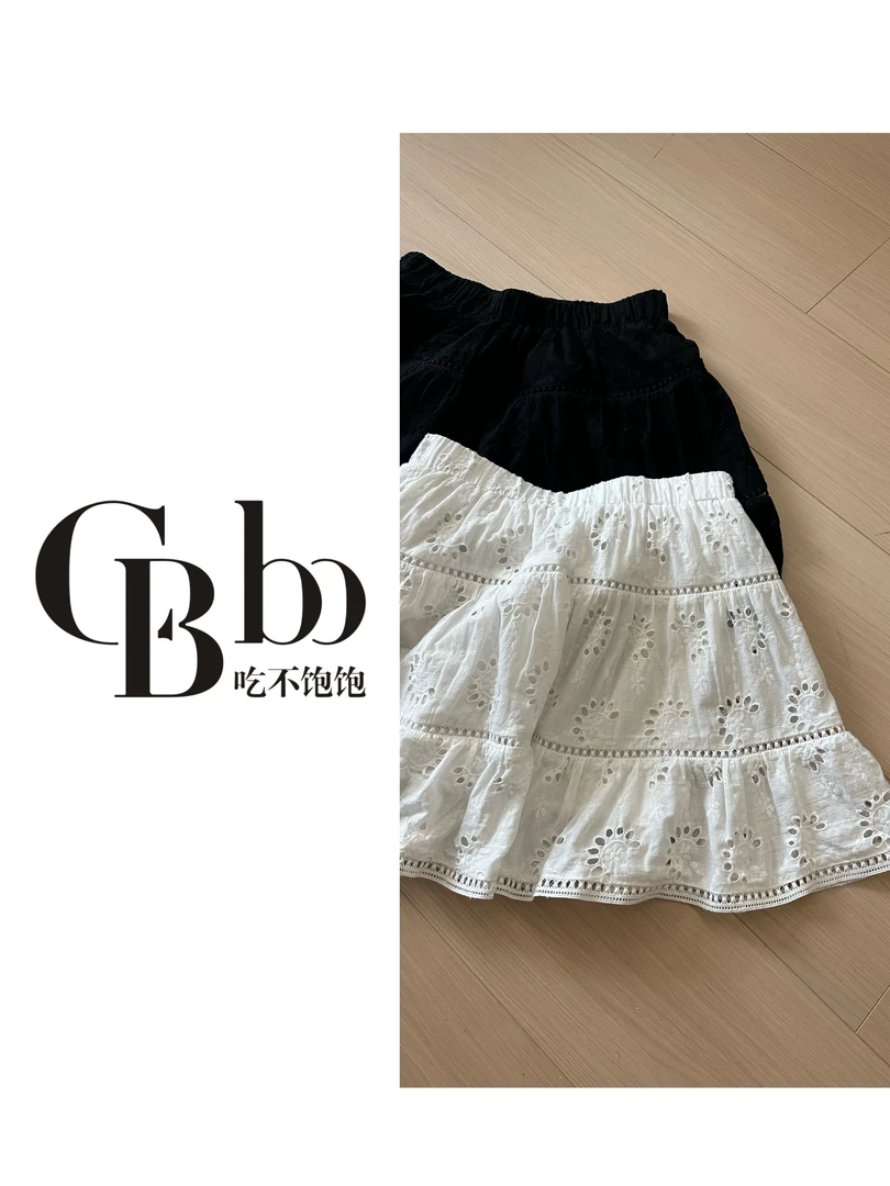 【吃不饱饱】大码 无法拒绝 重工设计感钩花半身皱高腰镂空短裙385