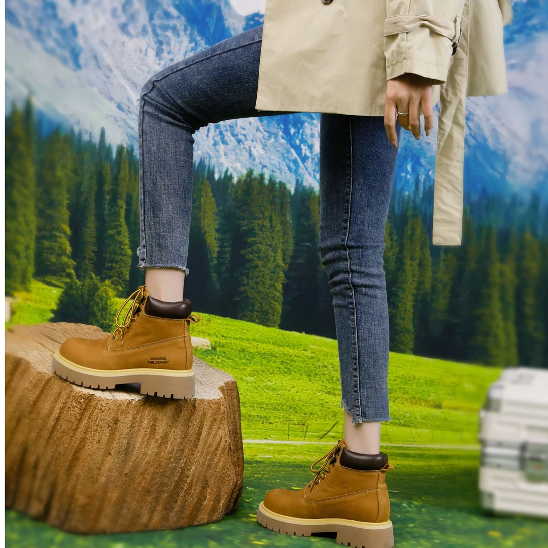 SWISS MILITARY户外情侣款大黄靴RS2380