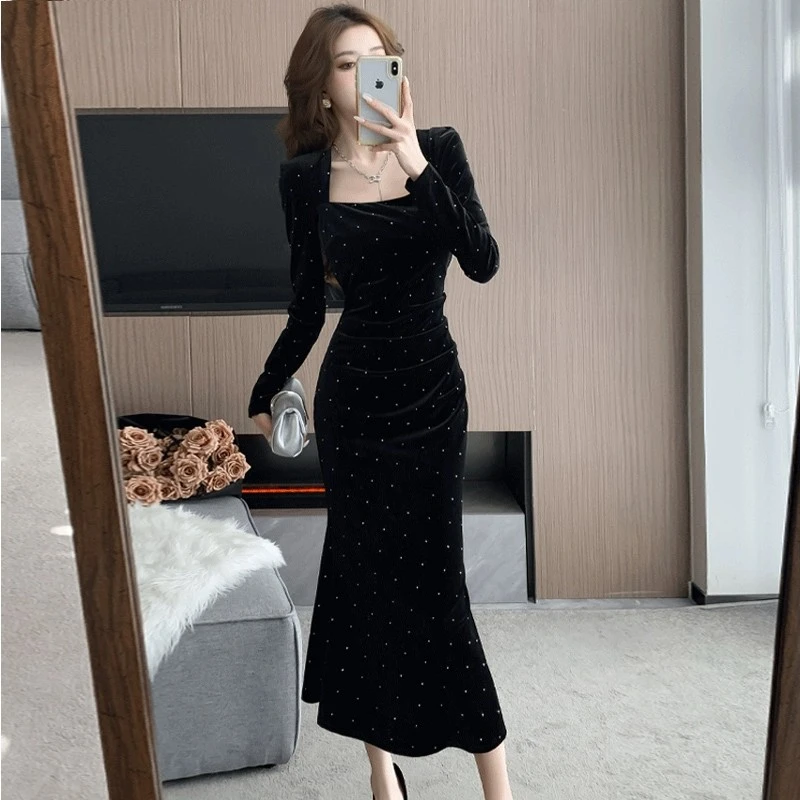 本风金丝绒鱼尾裙女秋冬法式褶皱修身包臀连衣裙精致闪钻小黑裙