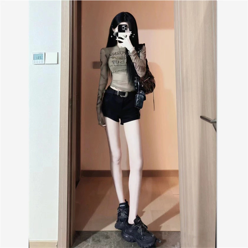夏季小个子穿搭辣妹纯欲风设计感小众美式复古上衣短裤两件套装女