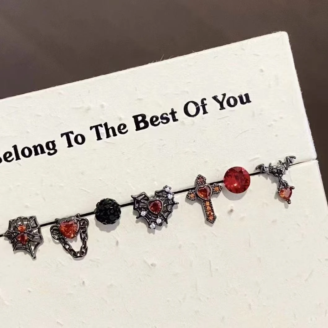 铜合金耳饰 1026暗黑系血红色蜘蛛恶魔耳骨钉钛钢蝙蝠耳蜗钉复古