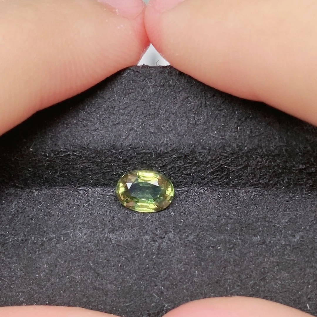 蓝宝石裸石未镶嵌1.12ct/166号