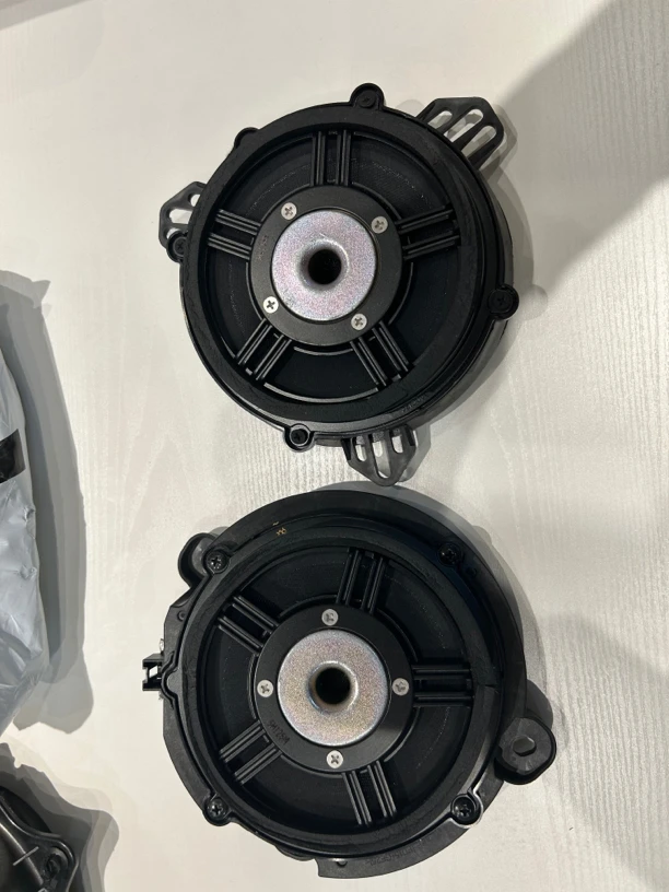 拆车大柏林中低音，可以拆卸支架，一对价格。