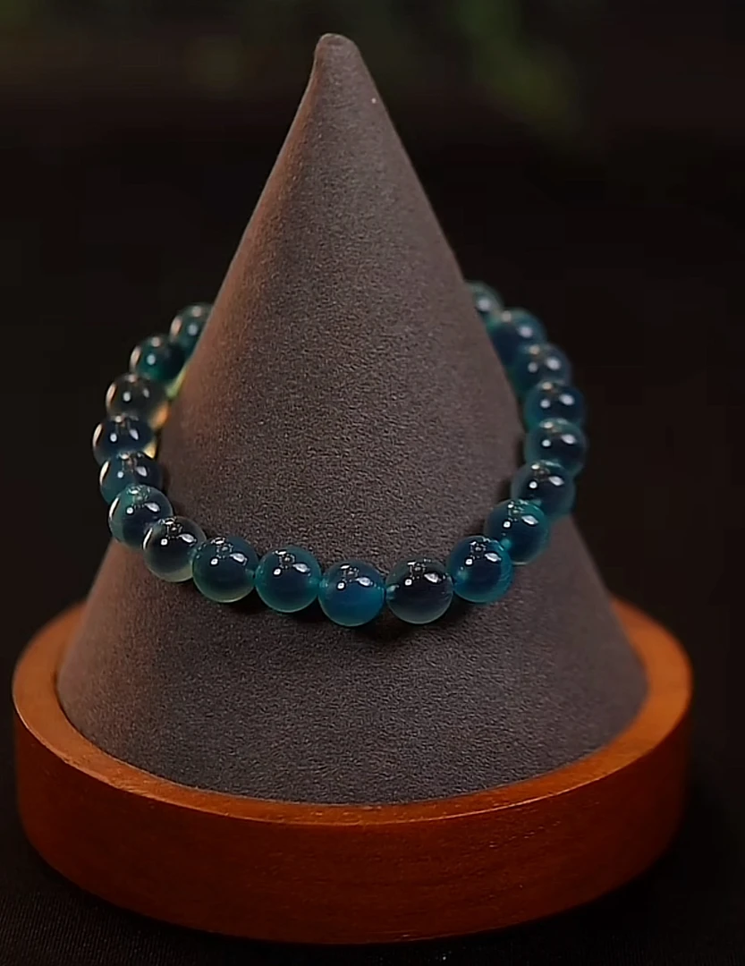 新疆小别克蓝玛瑙玉髓手串