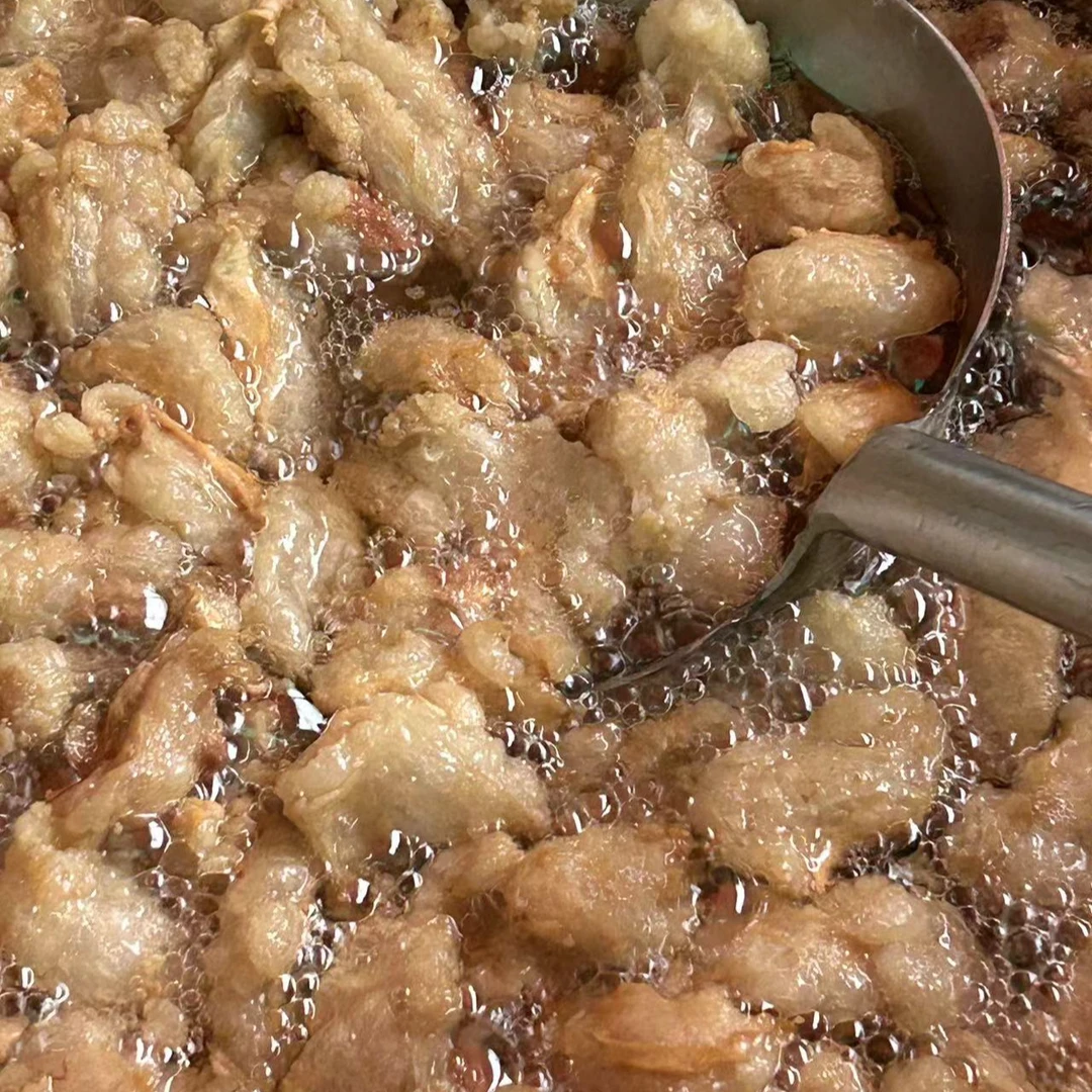 云南镇雄农家土猪板油熬制的猪油现熬现发的猪油