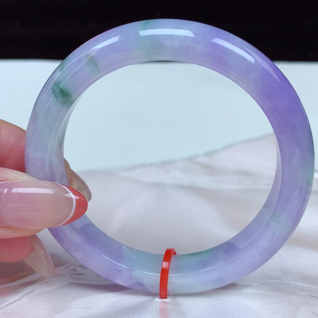 翡翠手镯未镶嵌55圈