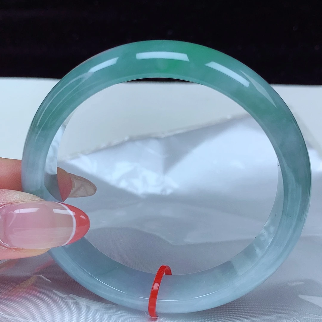 翡翠手镯未镶嵌59圈