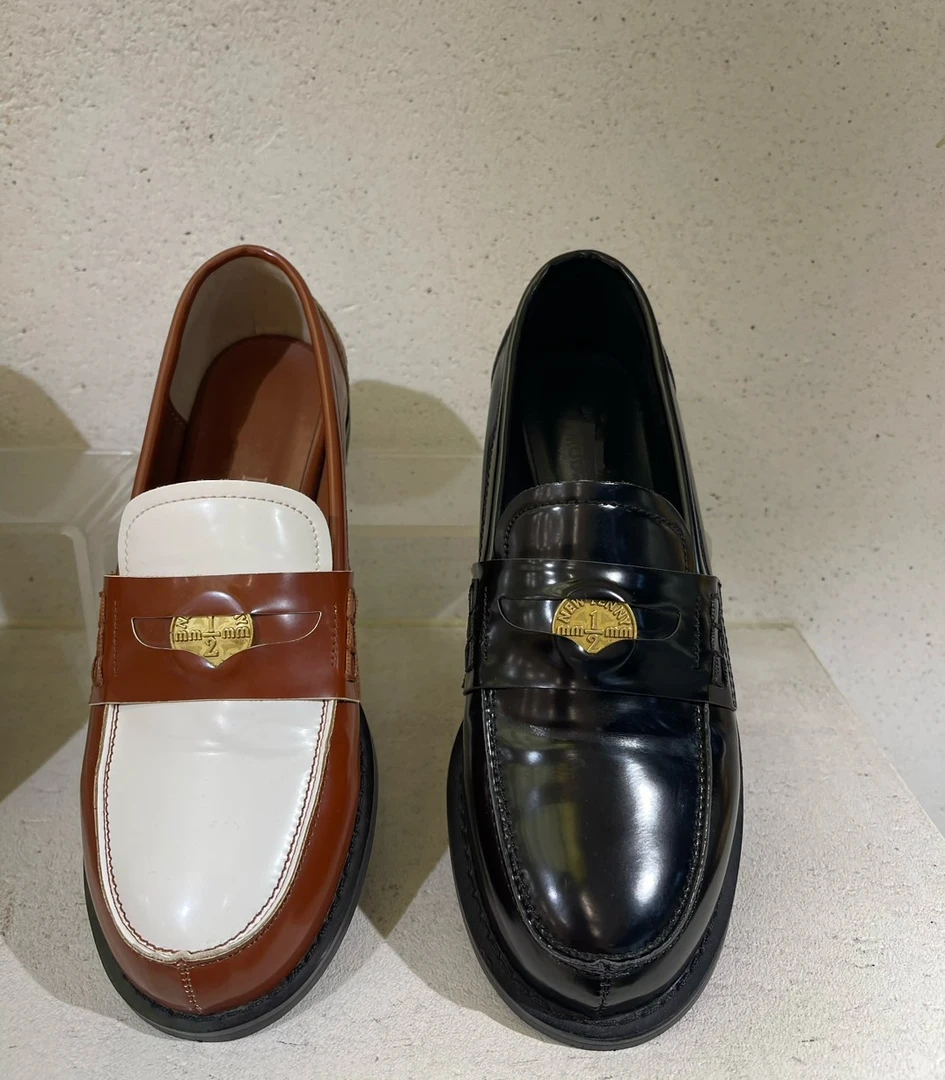 金币乐福鞋 很舒服 漆皮材质 尺码36 至 40