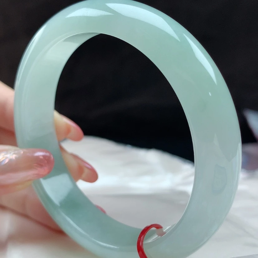 【闪购商品】翡翠手镯未镶嵌小**将431304，